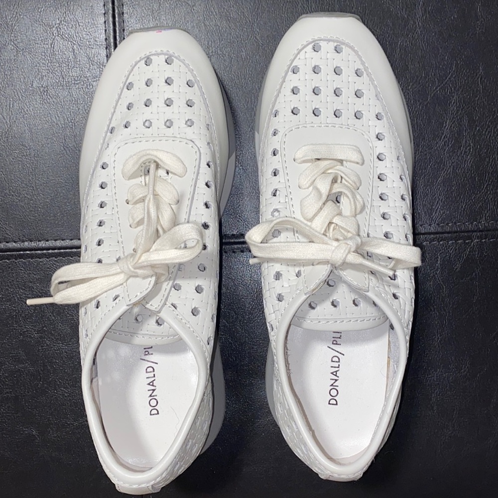 Donald Pliner running shoes